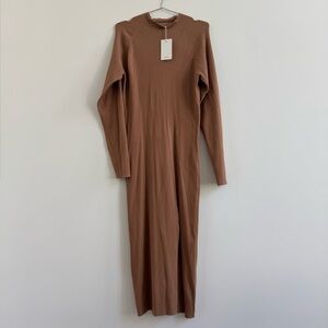 Wilfred Ribbed Long Sleeve Midi Dress in Brown